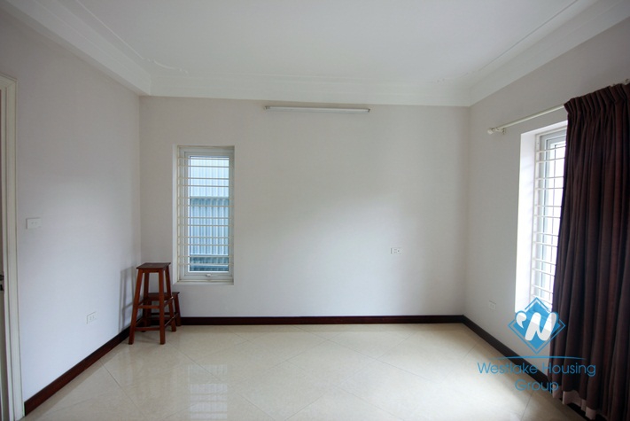 Nice house with 3 to 4 bedrooms for rent in Tay Ho